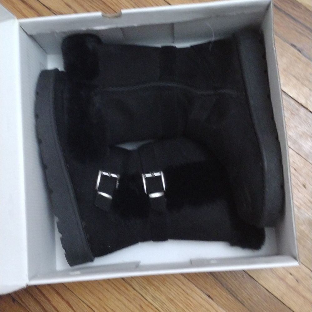 Rouge Black Women's Boots sz 7.5